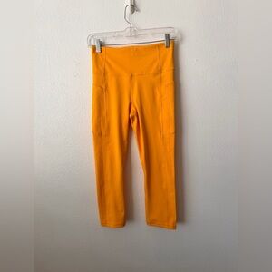 Athleta Ultimate Stash II Capri Leggings Women's Size Small Yellow Compression